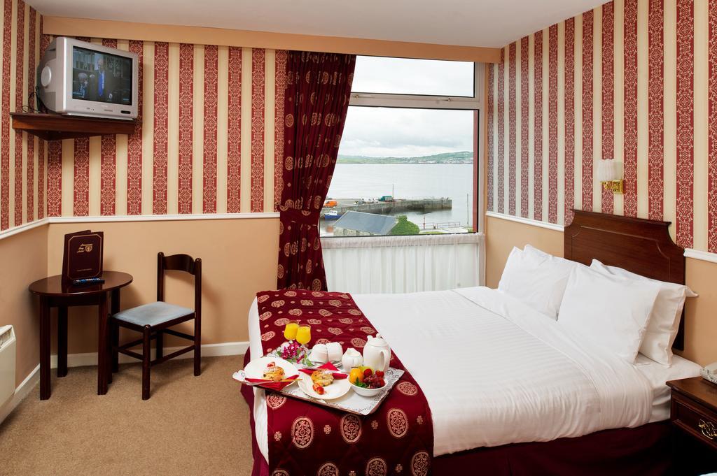 Logues Liscannor Hotel Oda fotoğraf